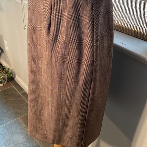 EUC beautiful, fully lined dress. - Picture 5 of 11